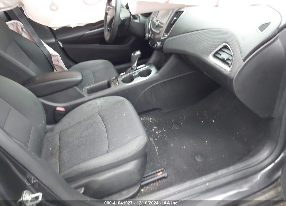 2017 CHEVROLET CRUZE LT AUTO VIN: 1G1BE5SM2H7109370