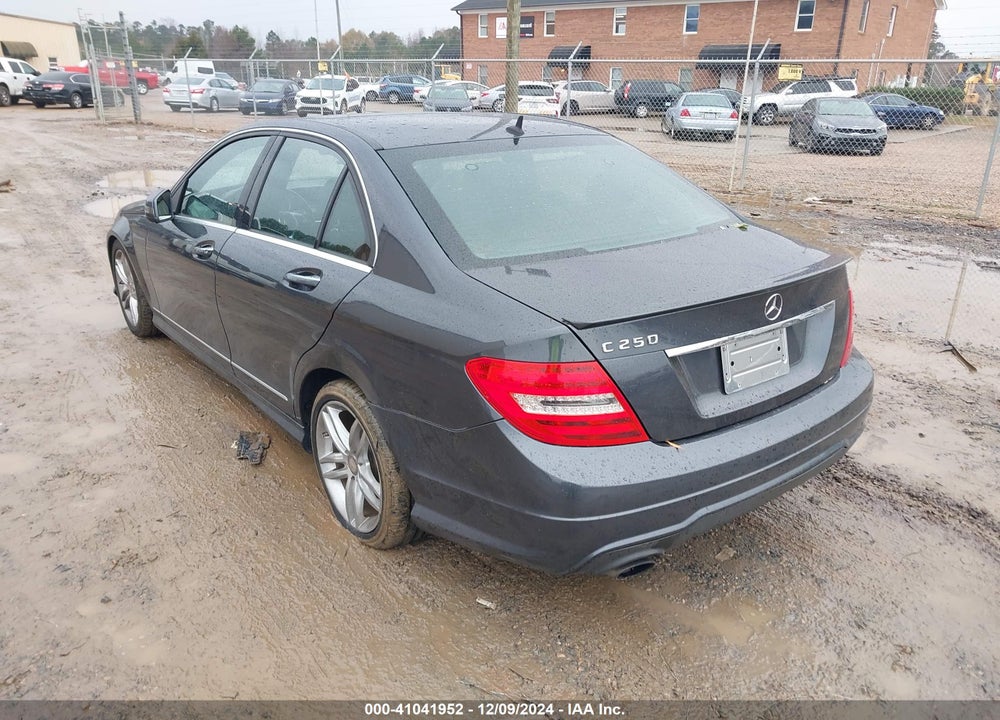 2014 MERCEDES-BENZ C VIN: WDDGF4HB9ER309128
