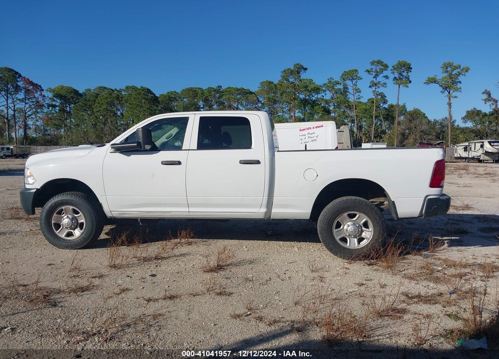 2016 RAM 3500 TRADESMAN VIN: 3C63R3CL1GG242240