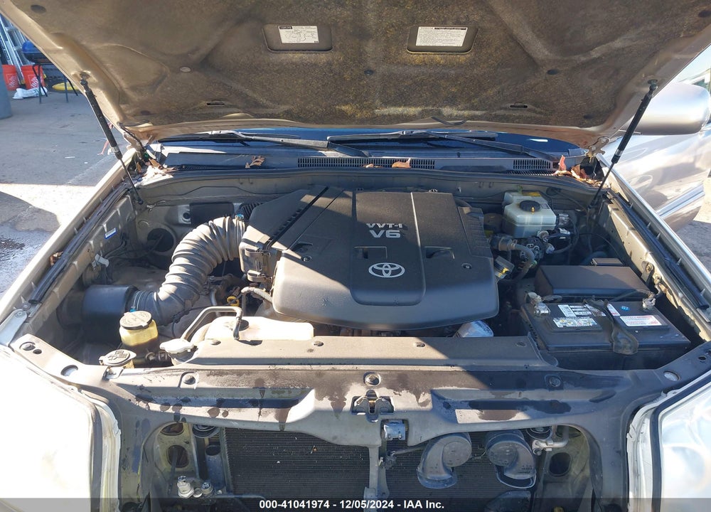 2004 TOYOTA 4RUNNER LIMITED V6 VIN: JTEBU17R240042288
