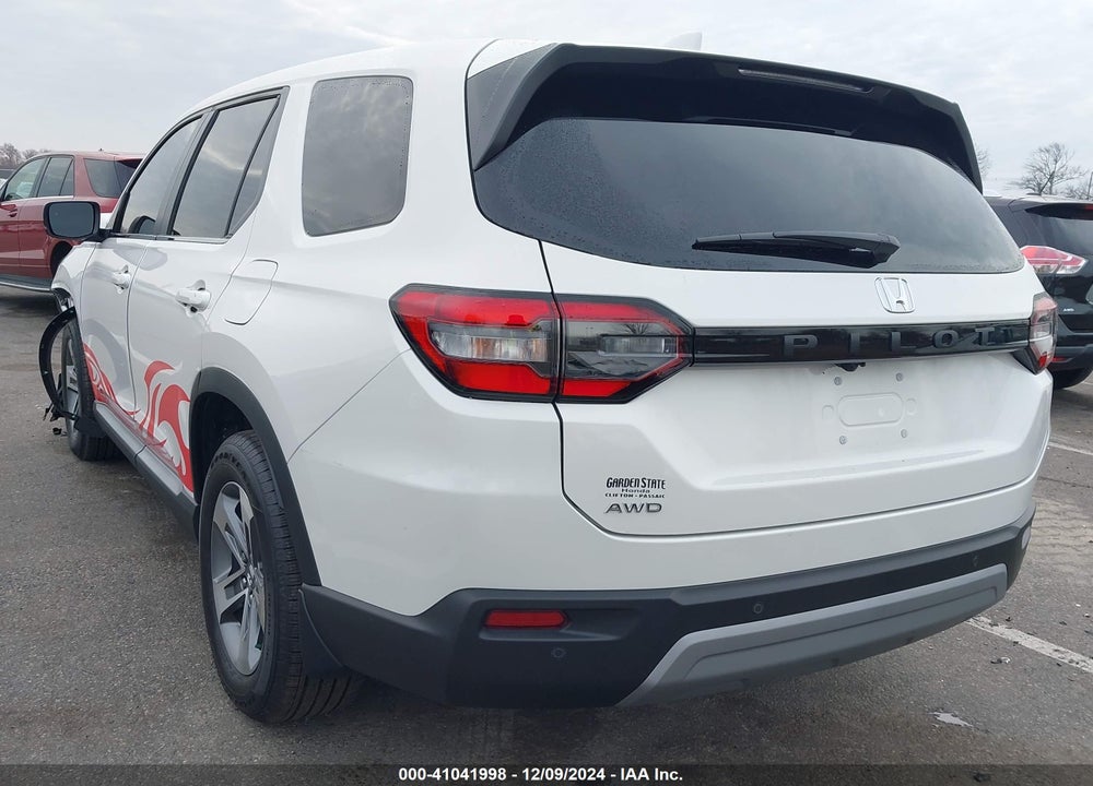 2025 HONDA PILOT VIN: 5FNYG1H41SB061048