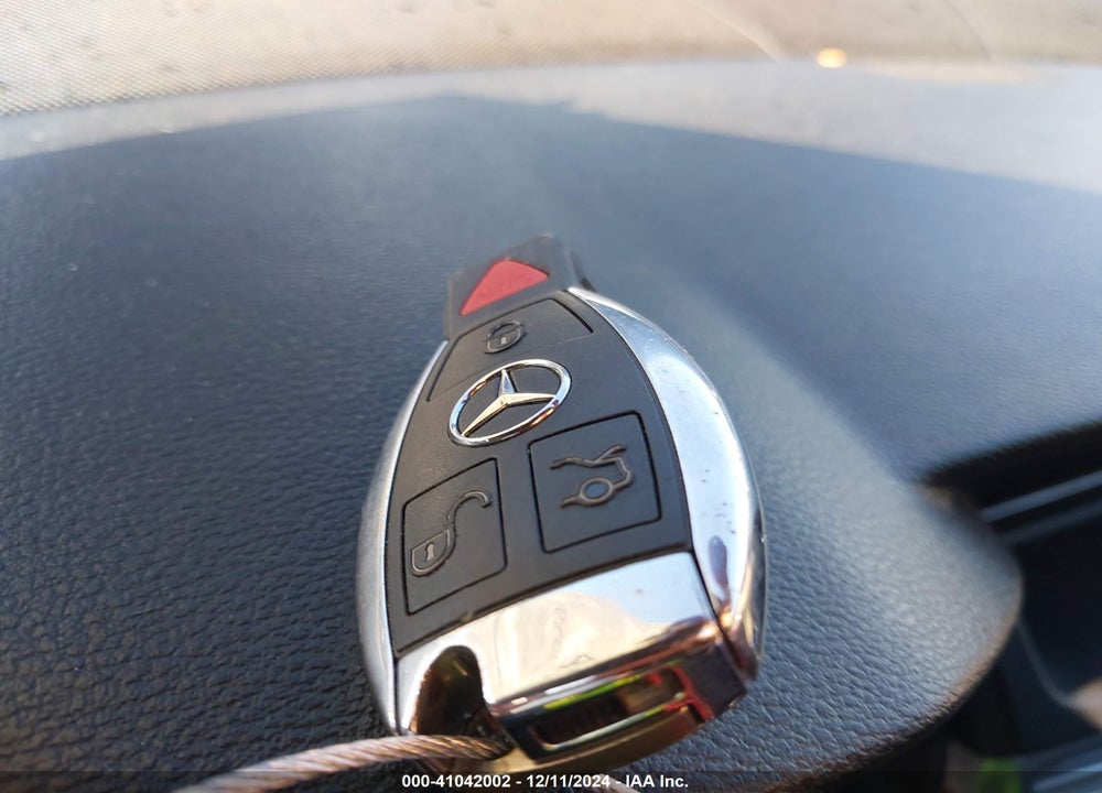 2012 MERCEDES-BENZ E 350 VIN: WDDHF5KB0CA565575