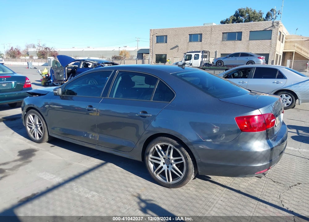 2014 VOLKSWAGEN JETTA 1.8T SE VIN: 3VWD17AJ1EM241260