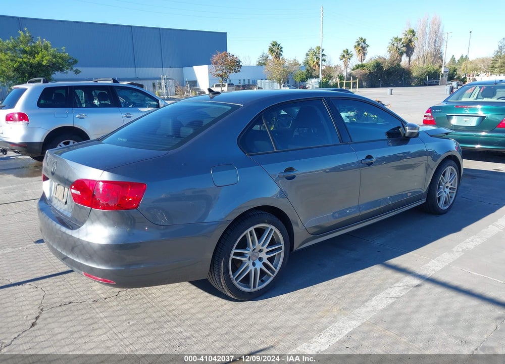 2014 VOLKSWAGEN JETTA 1.8T SE VIN: 3VWD17AJ1EM241260