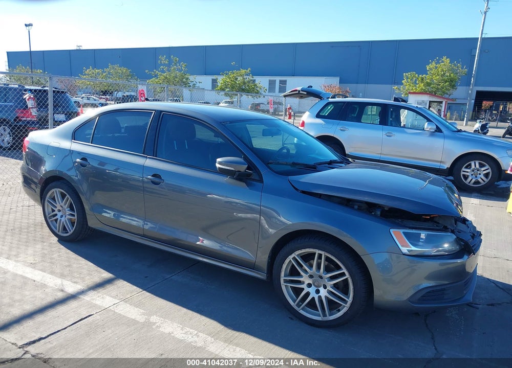 2014 VOLKSWAGEN JETTA 1.8T SE VIN: 3VWD17AJ1EM241260