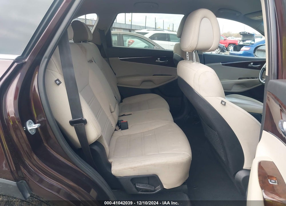 2016 KIA SORENTO 2.4L LX VIN: 5XYPGDA37GG068715