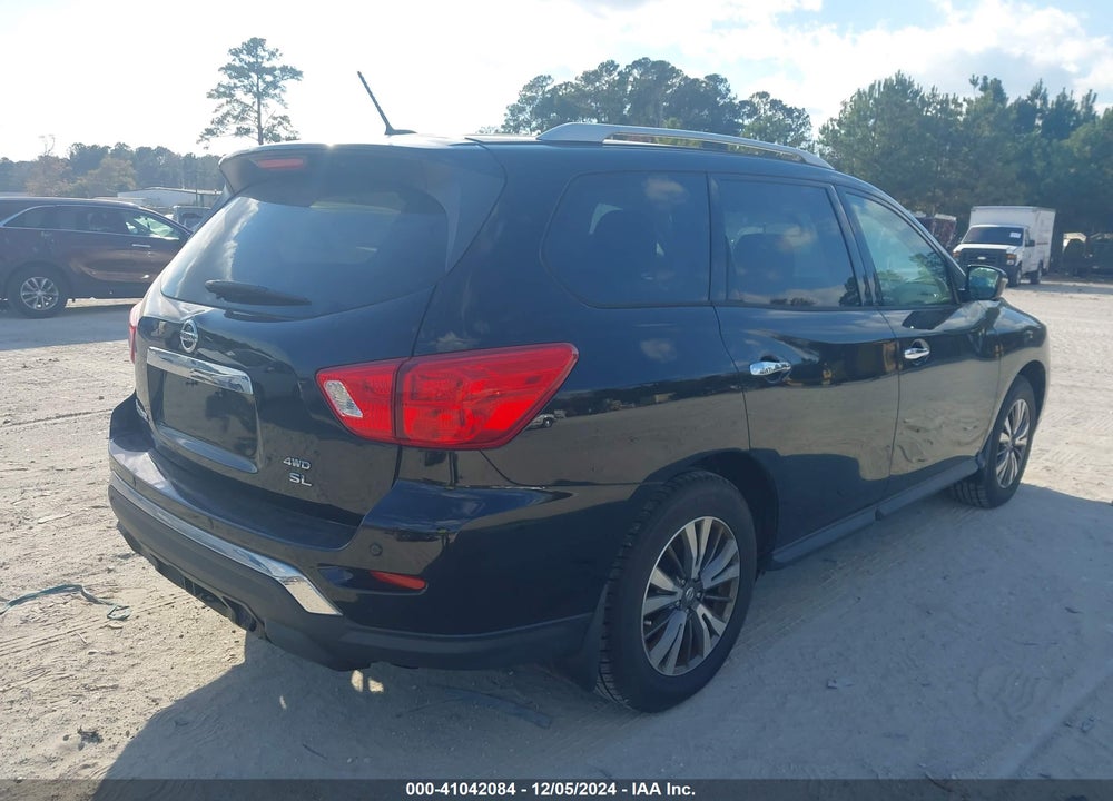 2017 NISSAN PATHFINDER SL VIN: 5N1DR2MM0HC645317
