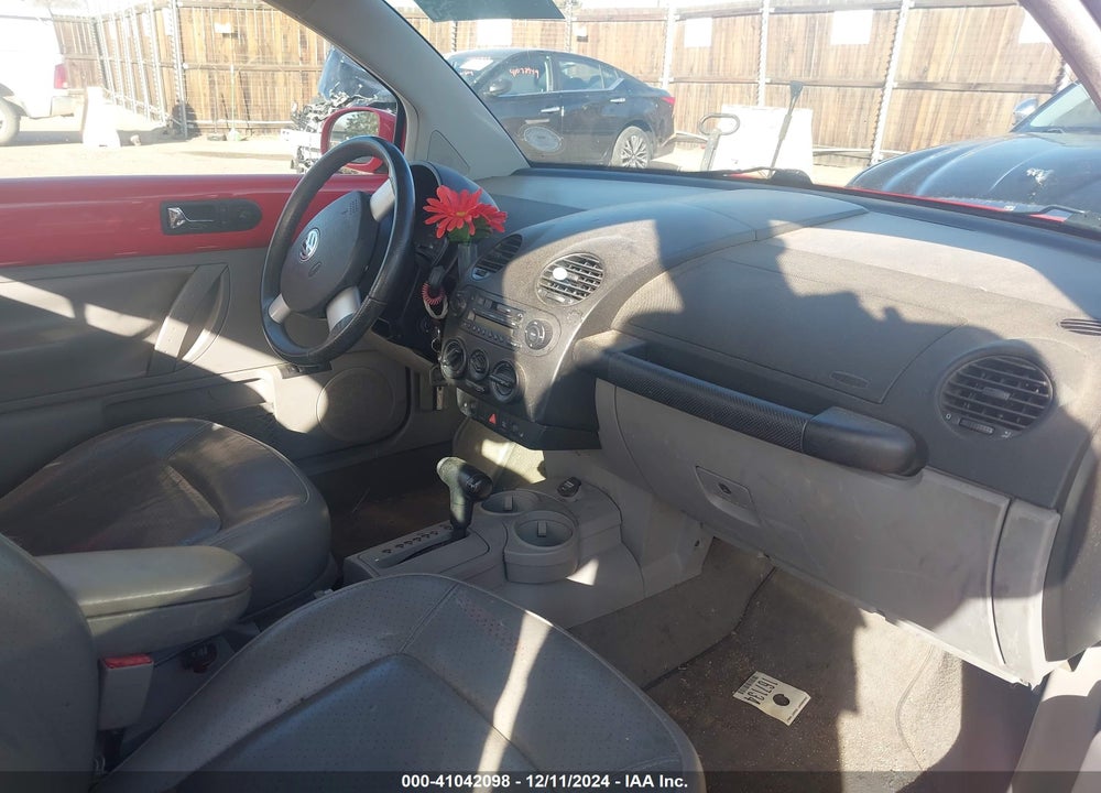 2001 VOLKSWAGEN NEW BEETLE GLS TDI VIN: 3VWCP21C91M481536