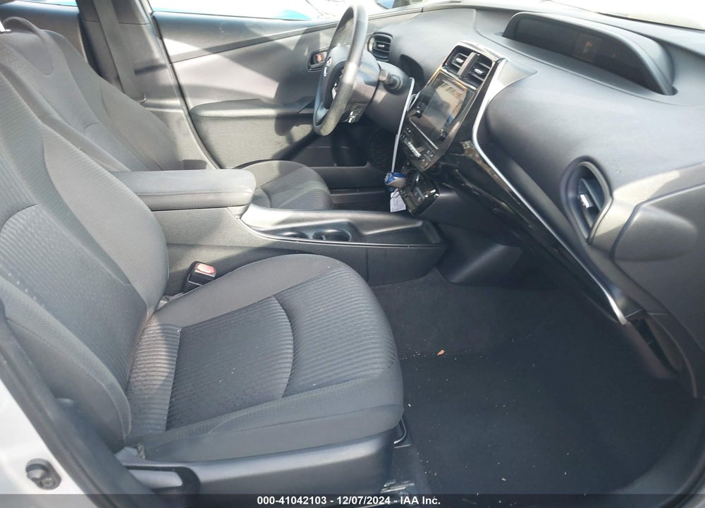 2016 TOYOTA PRIUS TWO VIN: JTDKBRFUXG3018595