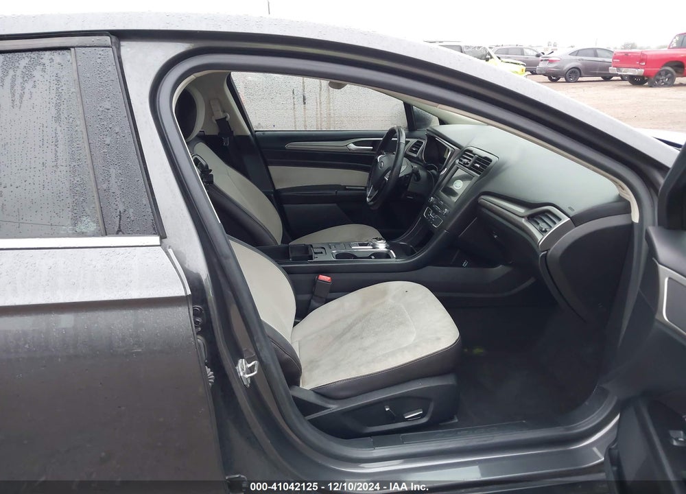 2019 FORD FUSION SE VIN: 3FA6P0HD5KR171638
