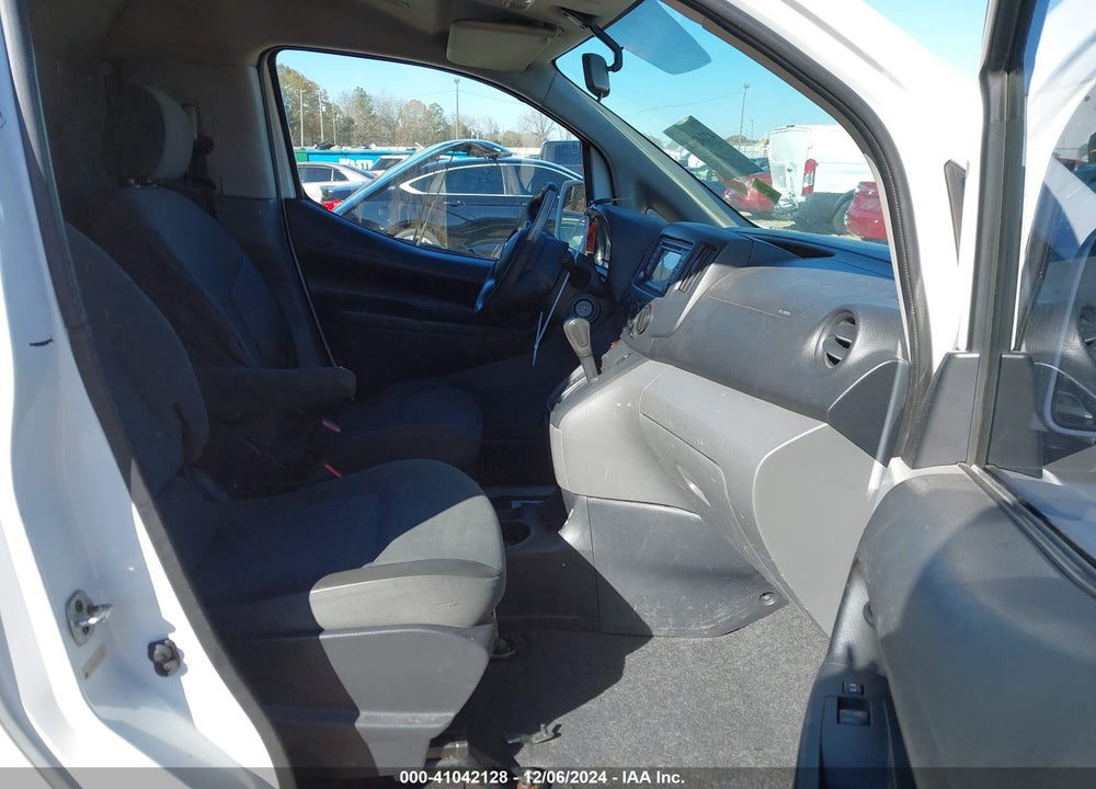 2014 NISSAN NV200 SV VIN: 3N6CM0KN7EK691552