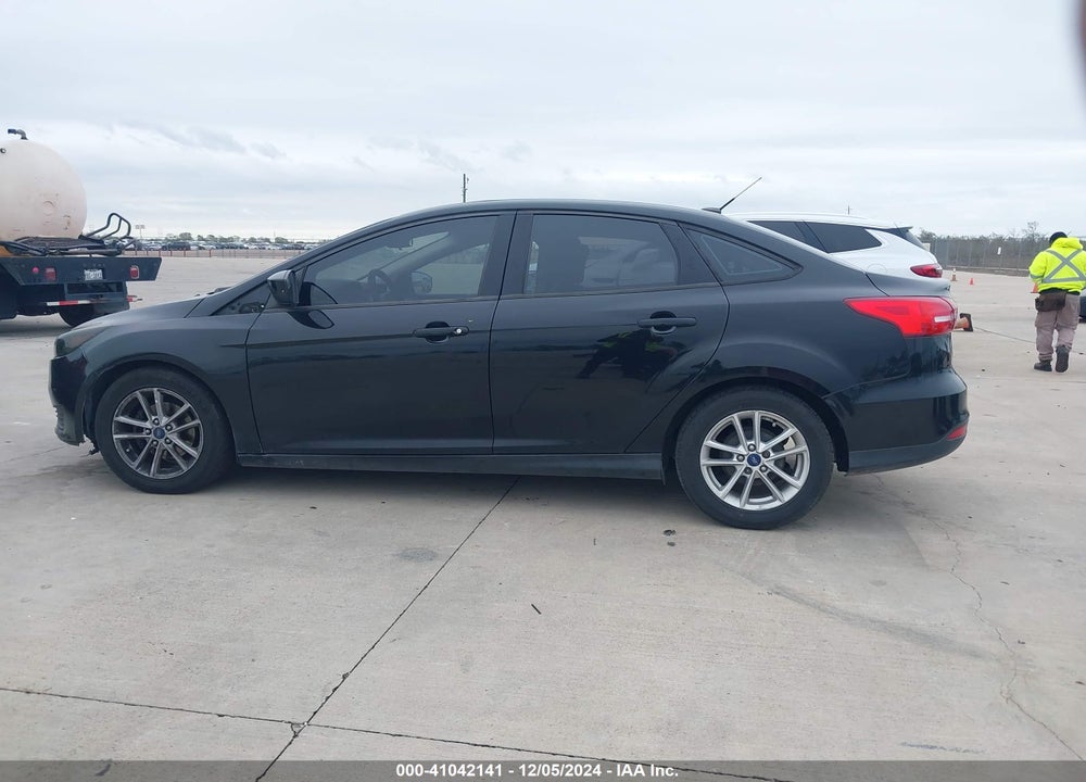 2018 FORD FOCUS SE VIN: 1FADP3F27JL255161