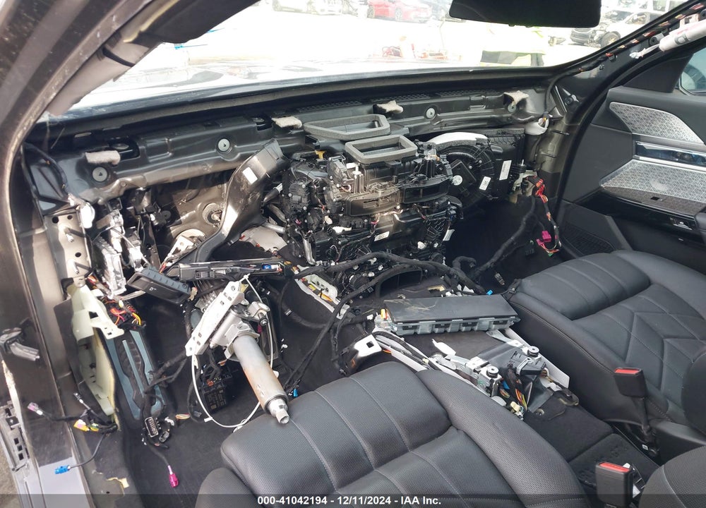 2023 BMW 760 VIN: WBA33EJ02PCL90220