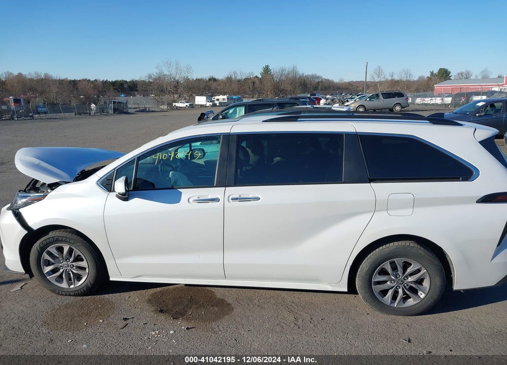 2023 TOYOTA SIENNA XLE VIN: 5TDYRKEC2PS160864