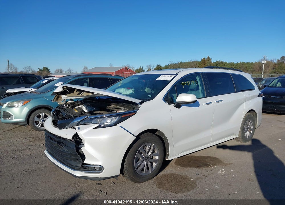 2023 TOYOTA SIENNA XLE VIN: 5TDYRKEC2PS160864
