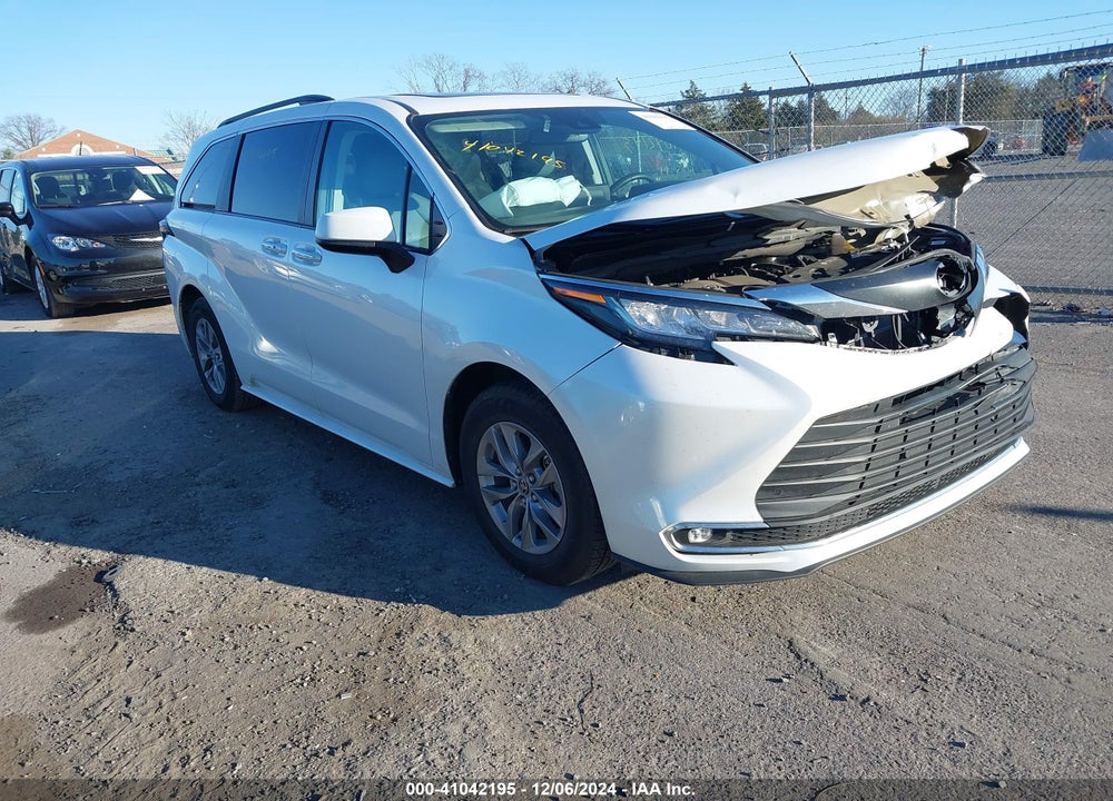 2023 TOYOTA SIENNA XLE VIN: 5TDYRKEC2PS160864