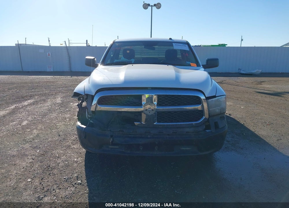 2015 RAM 1500 VIN: 3C6JR6DT5FG675775