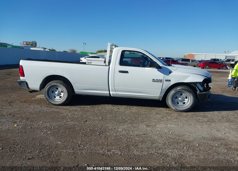 2015 RAM 1500 VIN: 3C6JR6DT5FG675775
