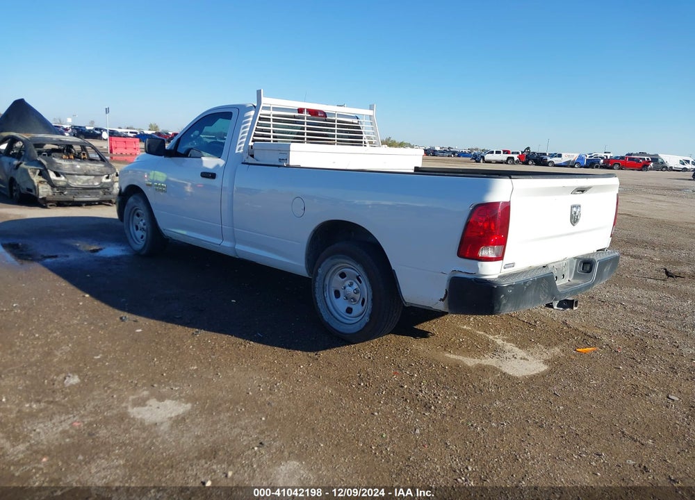 2015 RAM 1500 VIN: 3C6JR6DT5FG675775