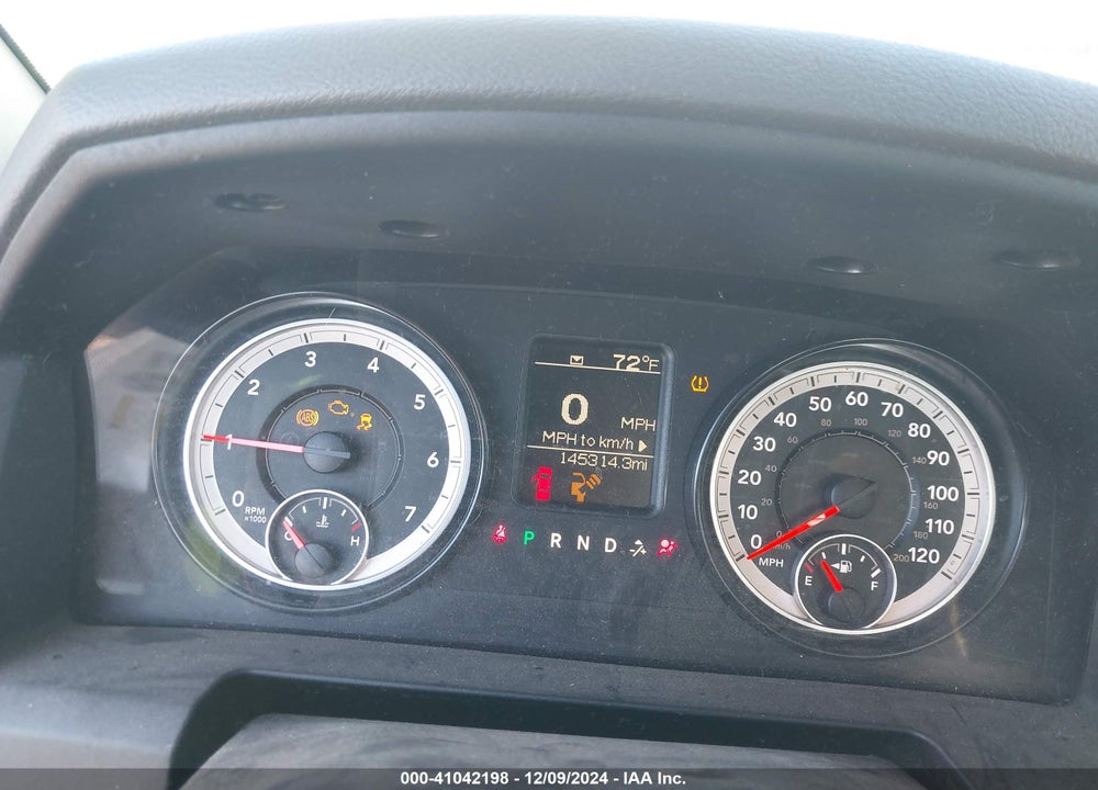 2015 RAM 1500 VIN: 3C6JR6DT5FG675775
