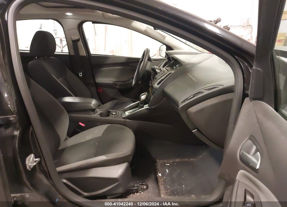 2014 FORD FOCUS VIN: 1FADP3K26EL169304