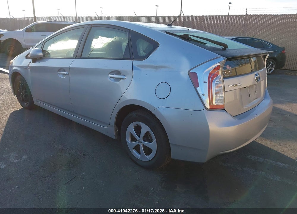 2015 TOYOTA PRIUS TWO VIN: JTDKN3DU5F0483728
