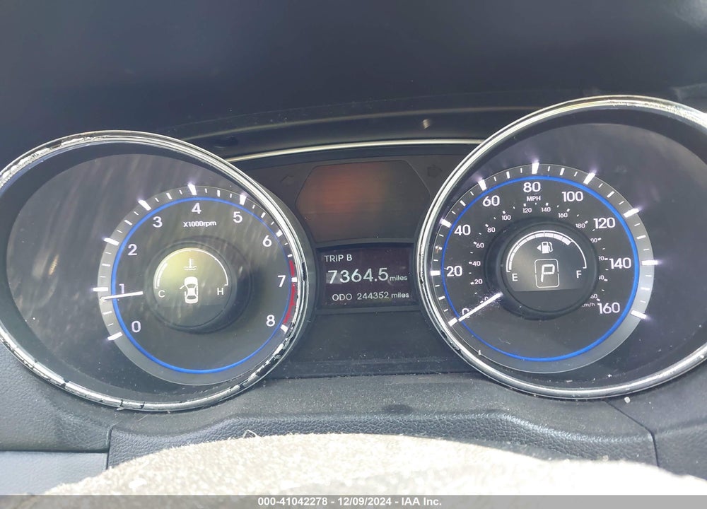 2014 HYUNDAI SONATA GLS VIN: 5NPEB4AC7EH852792