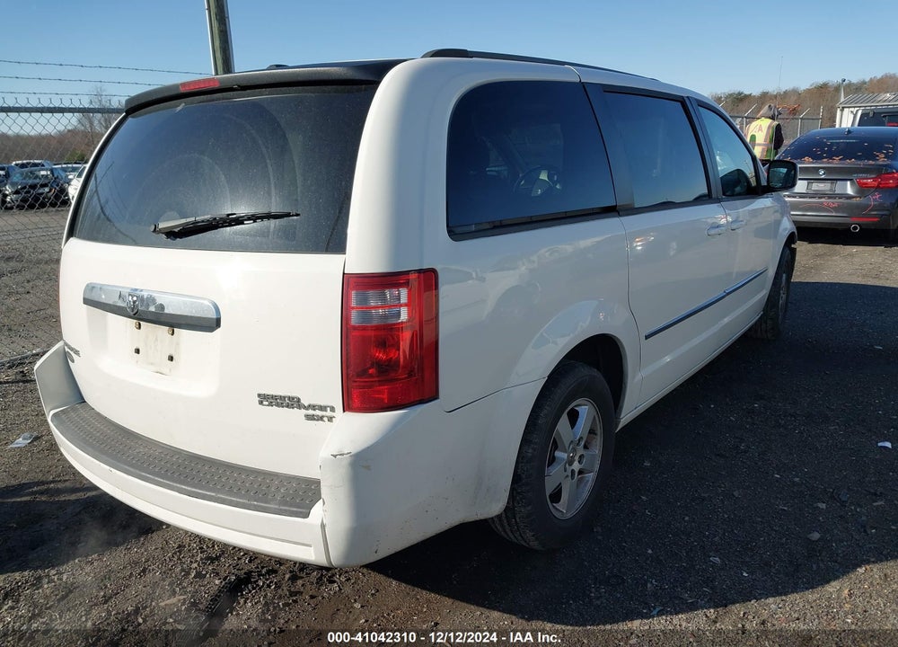 2010 DODGE GRAND CARAVAN SXT VIN: 2D4RN5D10AR483427