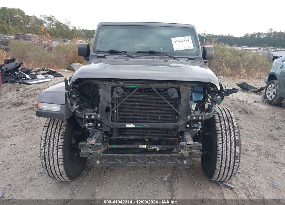 2018 JEEP WRANGLER UNLIMITED SAHARA 4X4 VIN: 1C4HJXEG2JW330624