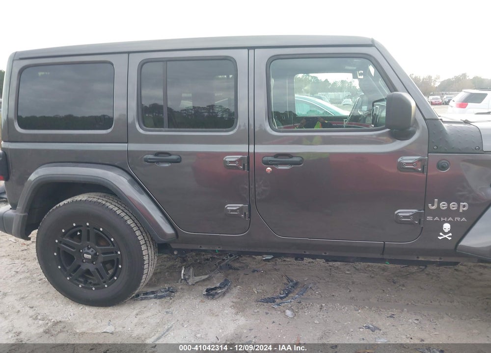 2018 JEEP WRANGLER UNLIMITED SAHARA 4X4 VIN: 1C4HJXEG2JW330624