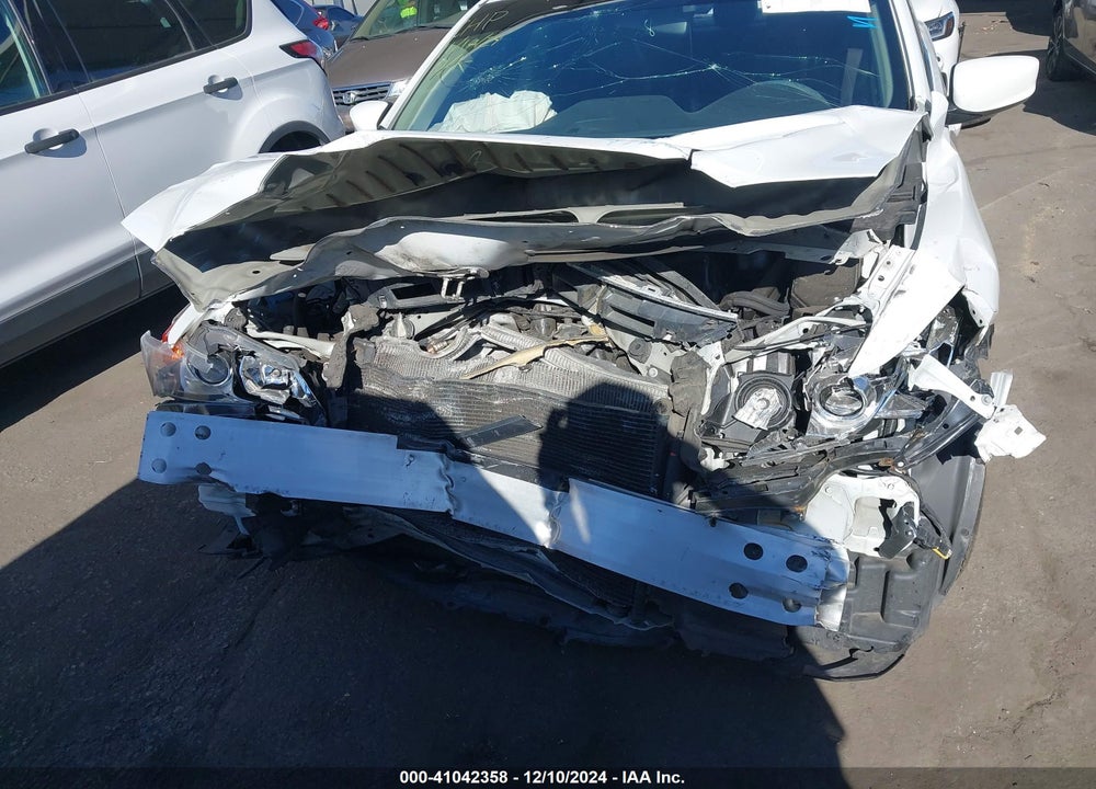2014 ACURA ILX 2.0L VIN: 19VDE1F31EE000106