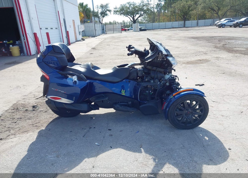 2016 CAN-AM SPYDER ROADSTER RT/RT-S/LTD/SP SERIES VIN: 2BXNBDD28GV002623