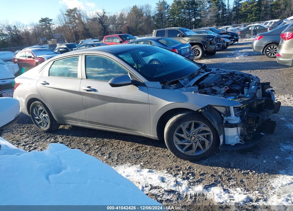 2024 HYUNDAI ELANTRA SEL VIN: KMHLM4DG8RU690789