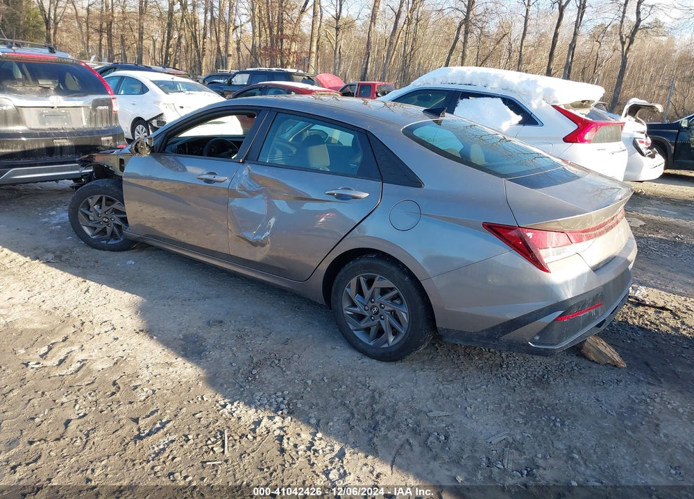 2024 HYUNDAI ELANTRA SEL VIN: KMHLM4DG8RU690789