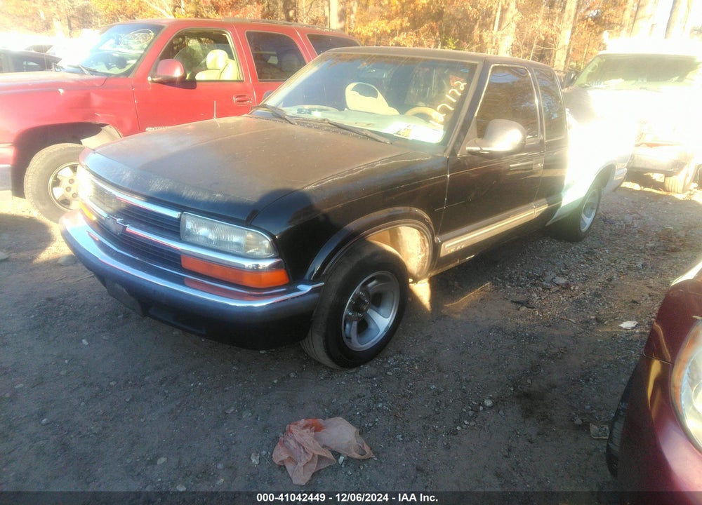 1998 CHEVROLET S-10 LS FLEETSIDE VIN: 1GCCS19X1WK127172
