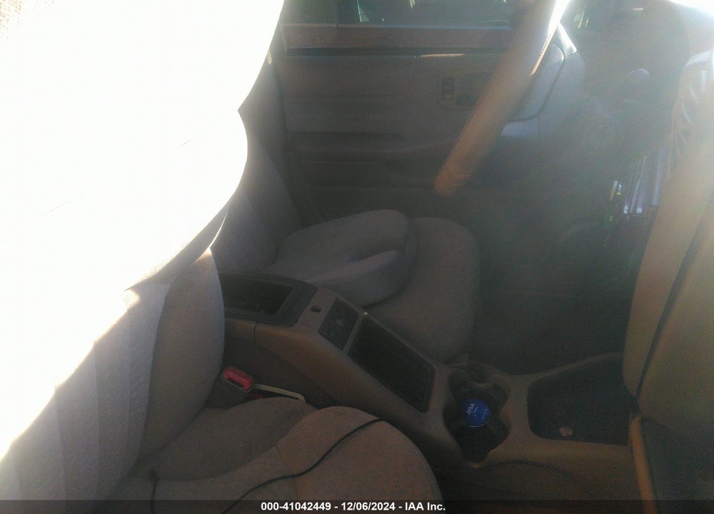 1998 CHEVROLET S-10 LS FLEETSIDE VIN: 1GCCS19X1WK127172