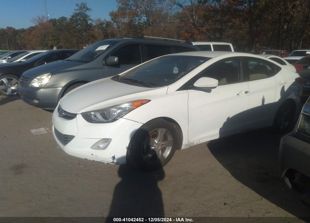 2013 HYUNDAI ELANTRA VIN: 5NPDH4AE6DH245101