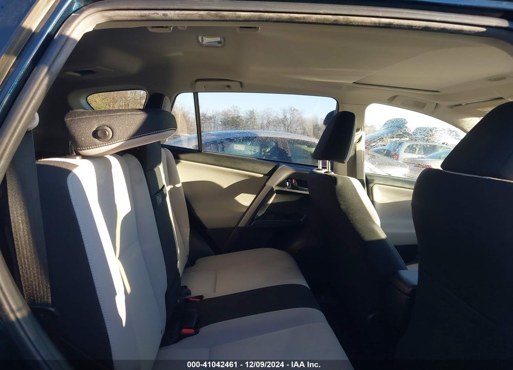 2017 TOYOTA RAV4 HV LE/XLE VIN: JTMRJREVXHD135357