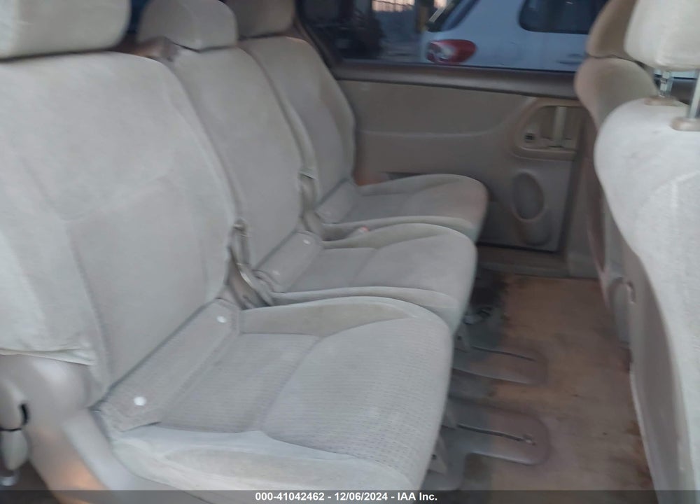 2006 TOYOTA SIENNA CE VIN: 5TDZA23C06S495389