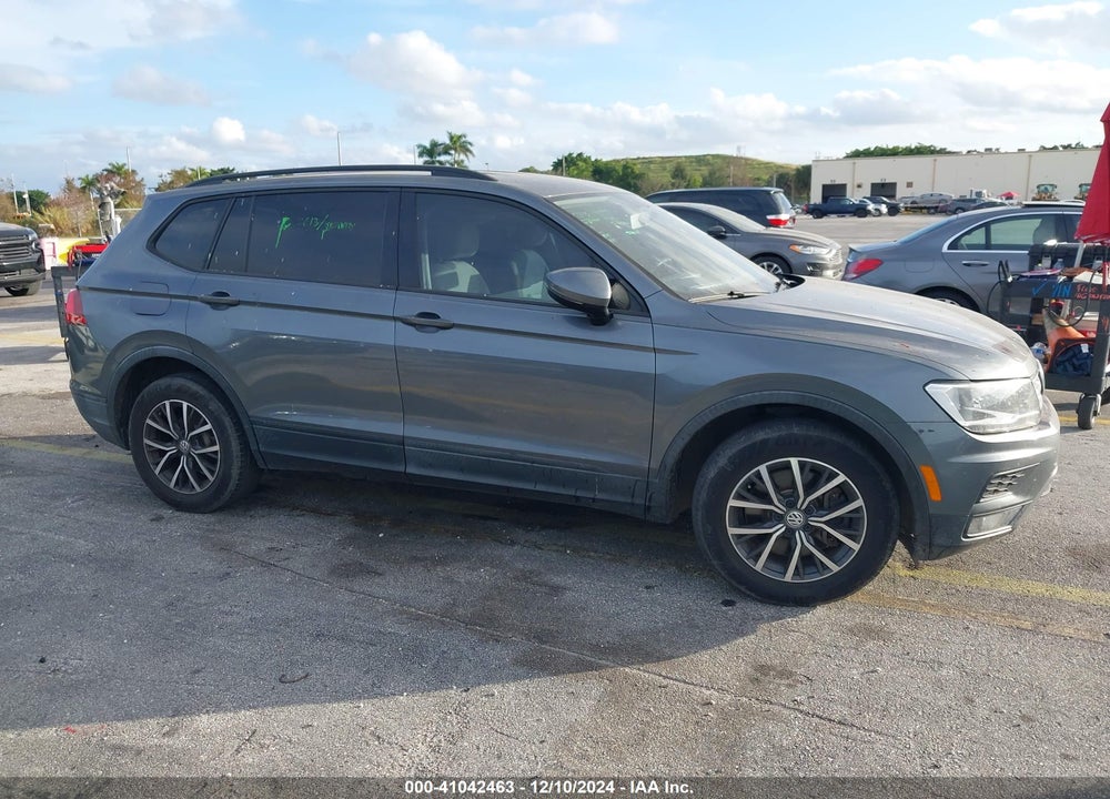 2018 VOLKSWAGEN TIGUAN 2.0T S VIN: 3VV1B7AXXJM023725