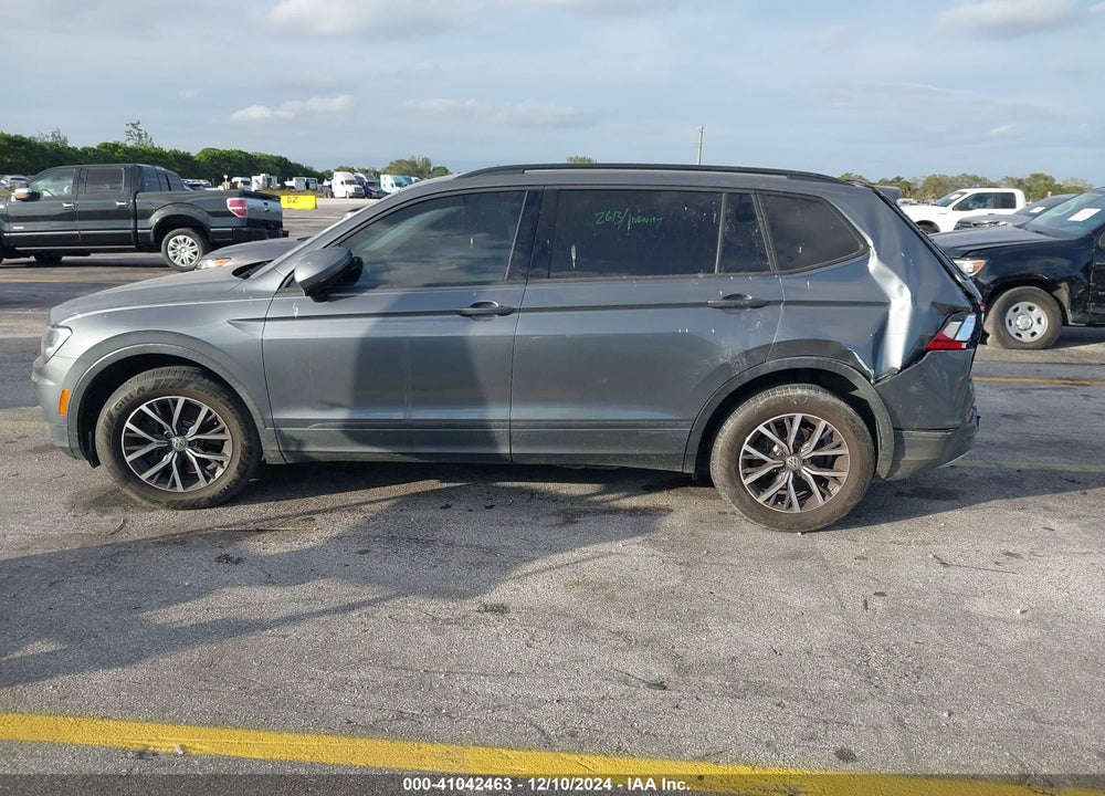 2018 VOLKSWAGEN TIGUAN 2.0T S VIN: 3VV1B7AXXJM023725