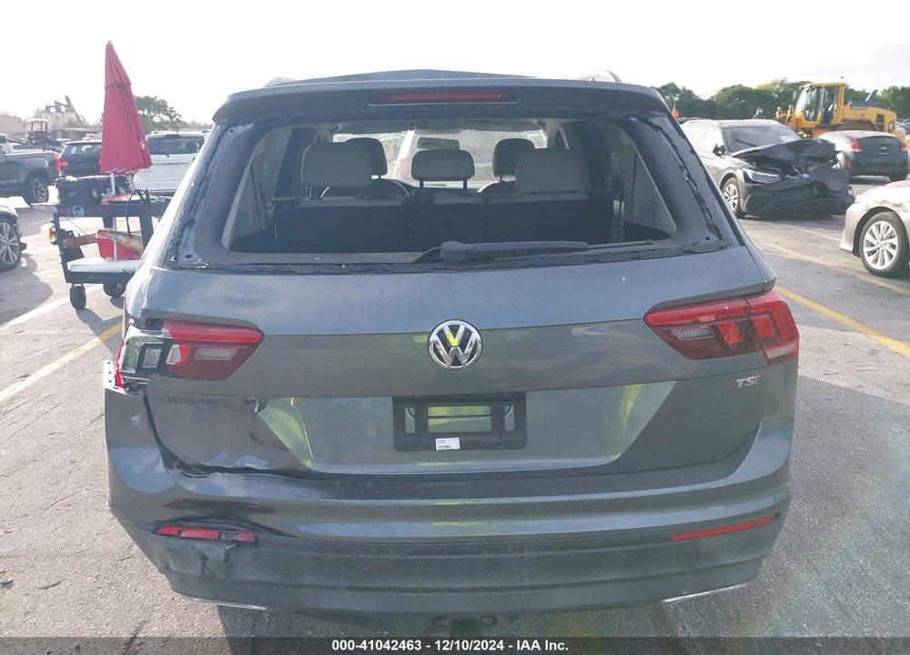 2018 VOLKSWAGEN TIGUAN 2.0T S VIN: 3VV1B7AXXJM023725