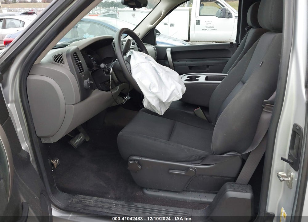 2013 CHEVROLET SILVERADO 1500 LS VIN: 1GCRCREA7DZ151407