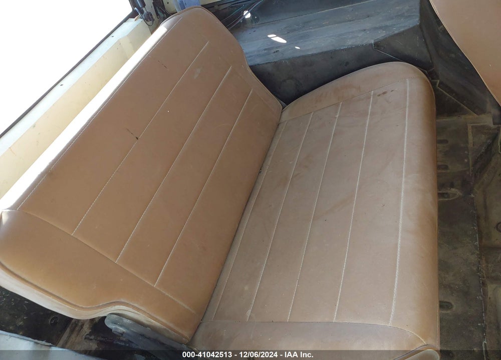 1992 JEEP WRANGLER / YJ SAHARA VIN: 2J4FY49S5NJ554557