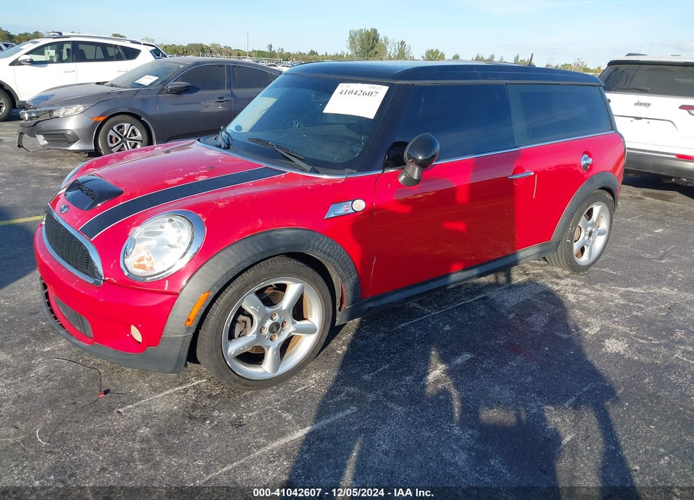 2008 MINI COOPER S CLUBMAN VIN: WMWMM335X8TP87447