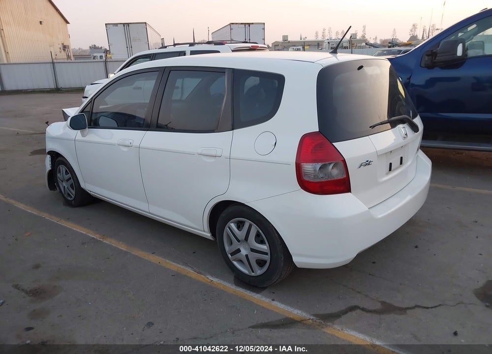 2007 HONDA FIT VIN: JHMGD38447S029381