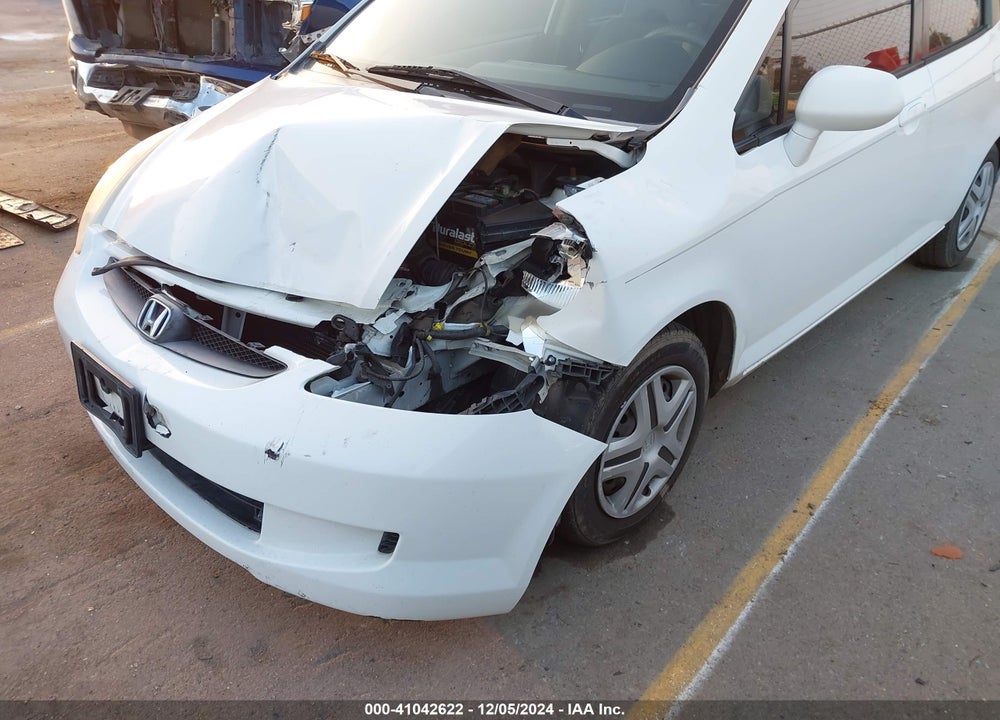 2007 HONDA FIT VIN: JHMGD38447S029381