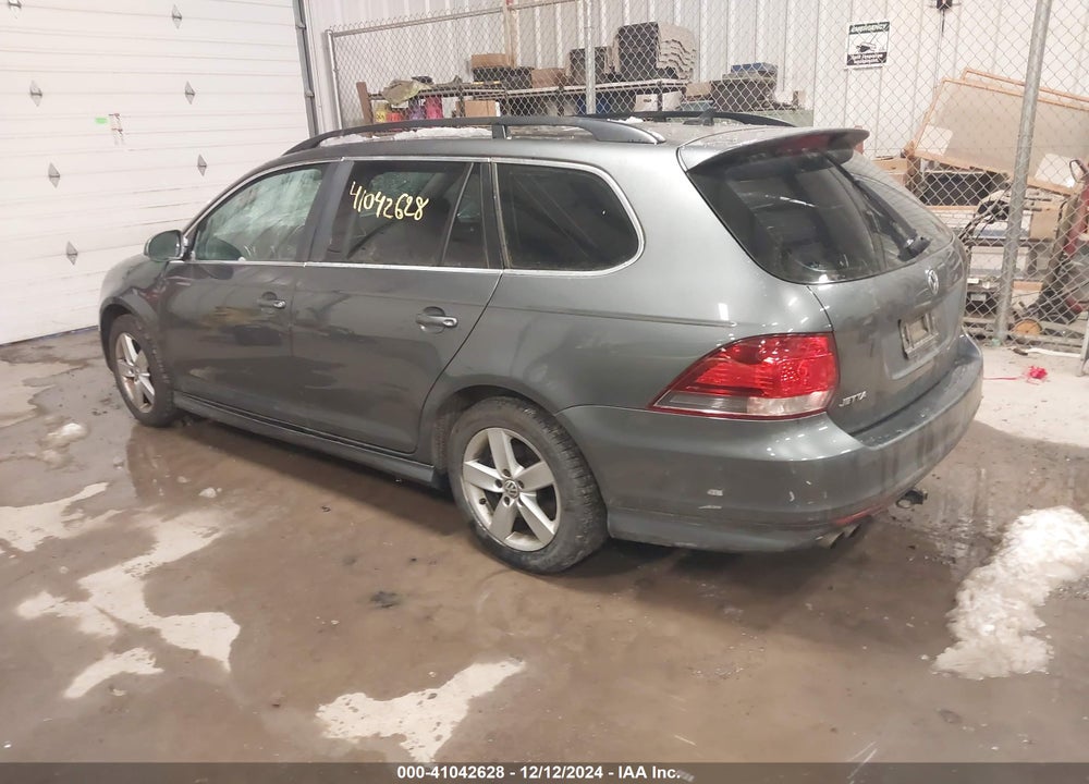 2014 VOLKSWAGEN JETTA SPORTWAGEN 2.0L TDI VIN: 3VWML7AJXEM620462