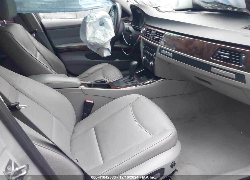 2010 BMW 328I XDRIVE VIN: WBAPK5C53AA652570