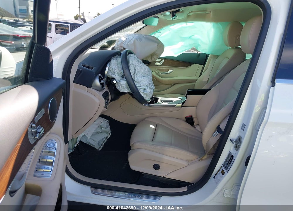 2021 MERCEDES-BENZ GLC 300 SUV VIN: W1N0G8DB8MV311442